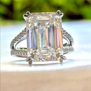 10ct Platinum “Queen” Ring - Emerald Cut